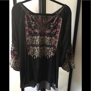 Johnny Was dark green tunic with brocade type embroidery. 3/4 sleeve tie neck.